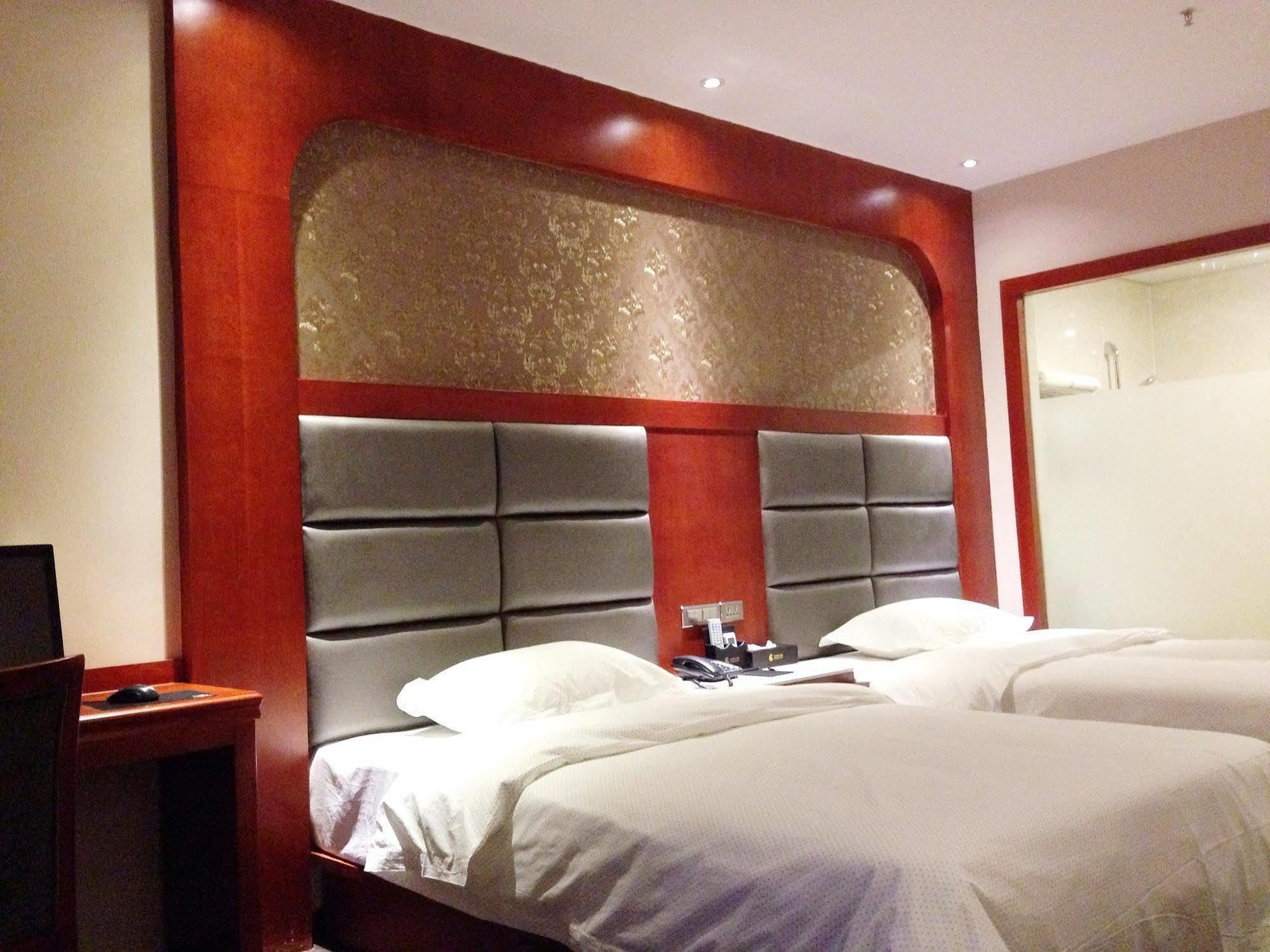 Longwang Business Hotel Liuzhou Екстер'єр фото